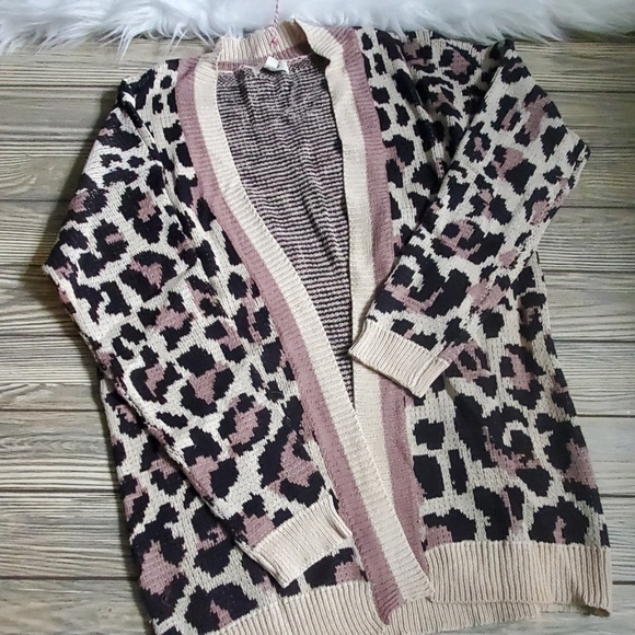 Leopard and Pink Cardigan - Picture 6 of 7
